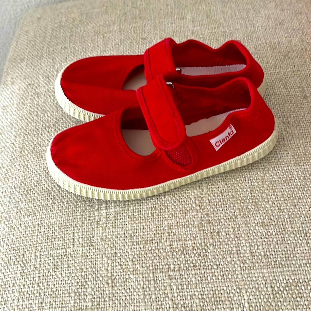 Cienta red Velcro Mary Jane shoes